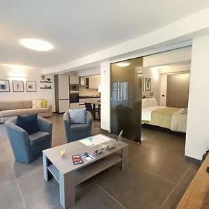 Orlando Luxury Open Space Appartamento Aeroporto di Catania Fontana Rossa