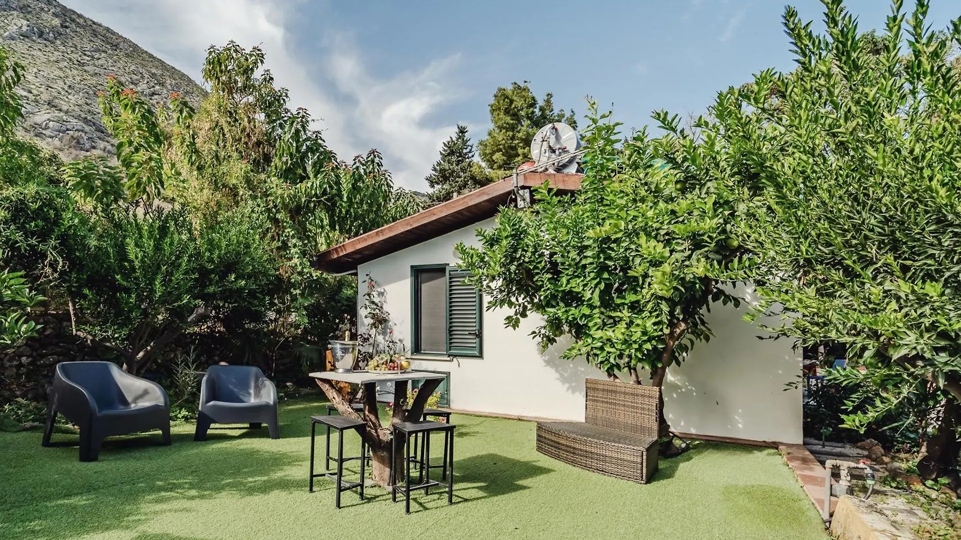 Duplex House Villa Palermo 0*,  Italy